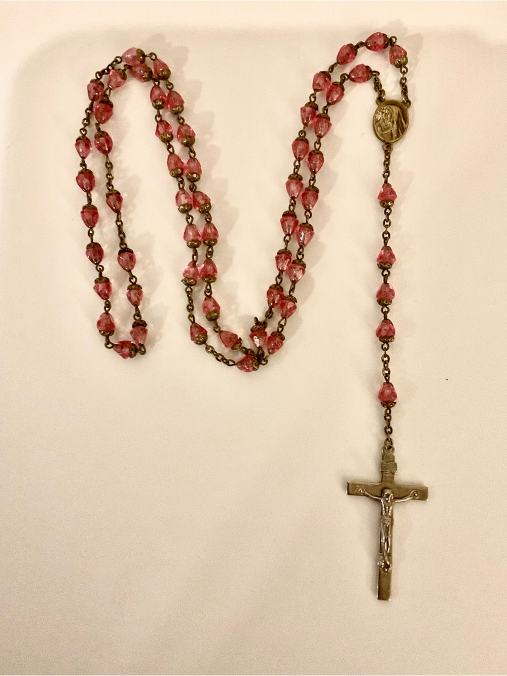 Vintage Pink Cone Shaped Glass Rosary Sorrowful Mother Jesus Carrying Cross - Picture 5 of 9